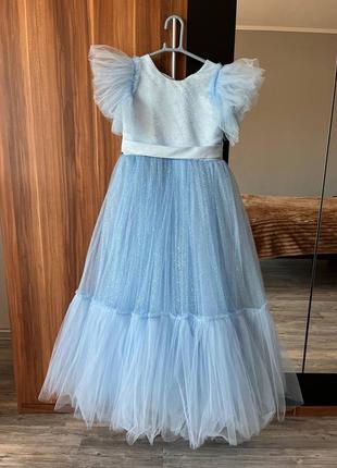 Дитяча блакитна сукня