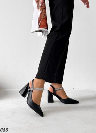 Жіночі чорні туфлі на підборах еко-шкіра весна осінь