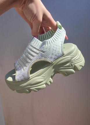 Женские стрейчевые босоножки