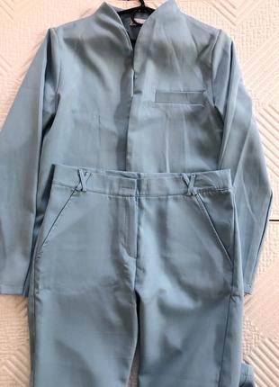 Костюм жіночий