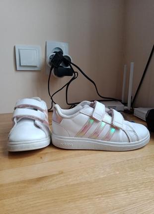 Кроссовки детские