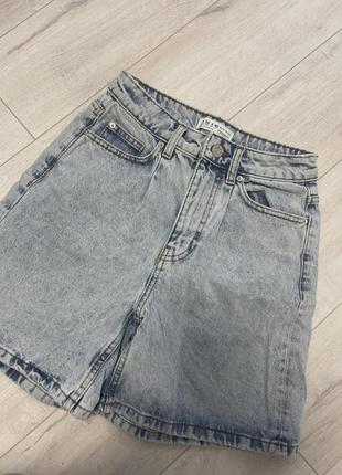 Джинсовые шорты