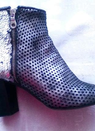 Кожаные летние ботильены venezia.