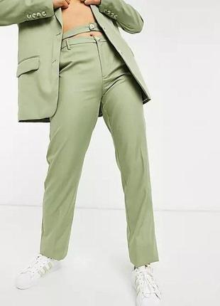Пошаговые брюки bershka с двойной талией оливково-зеленого цвета