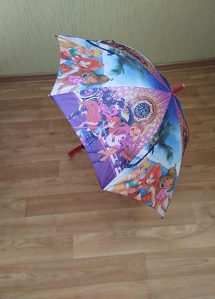 Зонт детский с изображением героинь мультика.