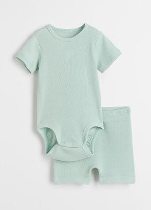 Літній бавовняний комплект в рубчик h&m для дівчинки для хлопчика: боді та шорти