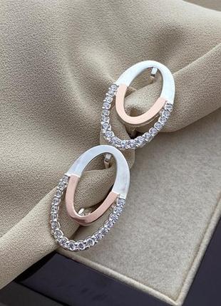 Серьги из серебра с золотыми напайками и белыми фианитами овальные7 фото