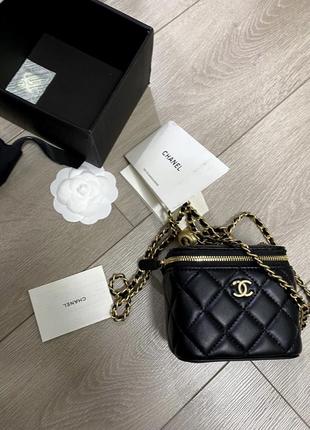 Кожаная сумочка chanel