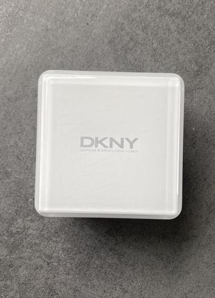 Коробка dkny