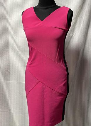 Жіноча сукня футляр яскравого кольору luisa cerano