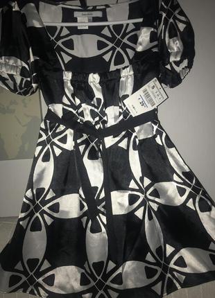 Zara новое с бирками платье в принт