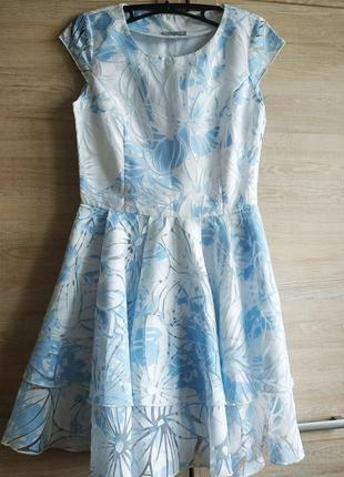 Літня блакитно-біла міні сукня з поясом від gepur