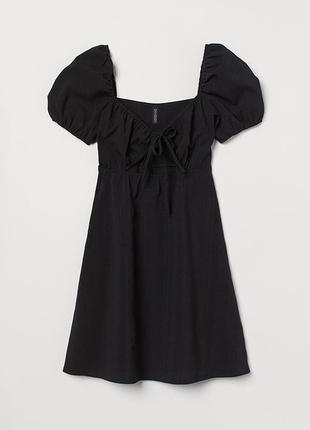 Чорна легка коротка сукня а-силуету з вирізом спереду h&m