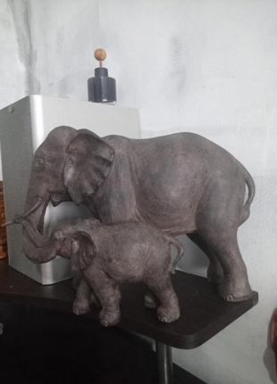 Статуетка слонів