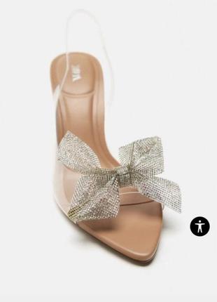 Босоніжки zara