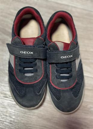 Кроссовки детские