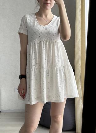 Біла міні сукня