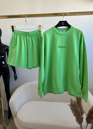Женский костюм свитшот шорты в стиле chanel