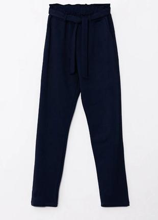 Зауженные брюки девочке с поясом темно-синие штаны punto можно в школу вискоза