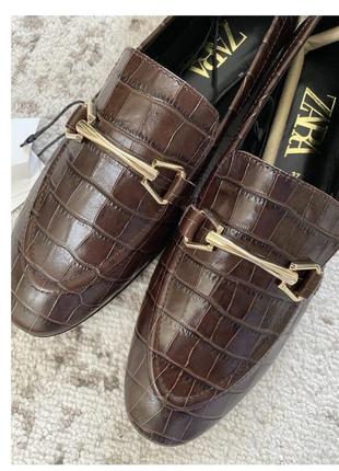 Классические кожаные лоферы с тиснением оригинал zara