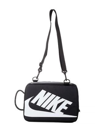 Жіноча сумка nike nk shoe box bag small - prm чорний one size (7ddv6092-010 one size)