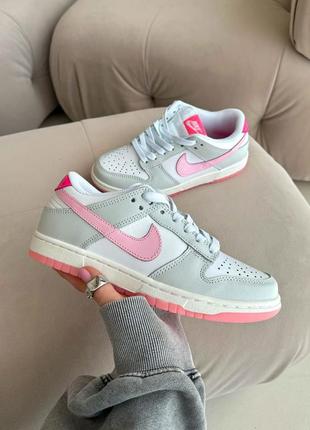 Классные женские кроссовки nike air max colour wine glasses for girls weekend pink puck серые4 фото