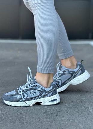 Жіночі кросівки дуже стильні 🔥