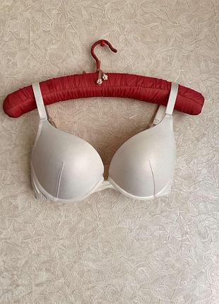 Бюстгальтер