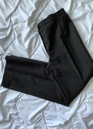 Чорні класичні штани брюки