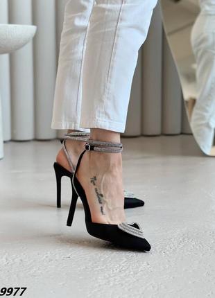 Черные женские туфли с серебряными цепочками брошью на заколке каблуке тулфи с открытой пяткой на шпильке