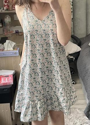 Сукня у квітковий принт плаття