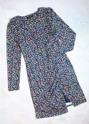 Фирменное цветное платье с драпировкой и разрезом trucco, размер 46 - 48