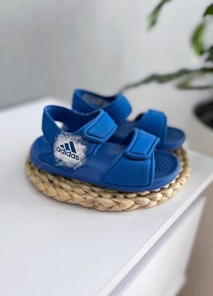 Босоніжки сандалі adidas