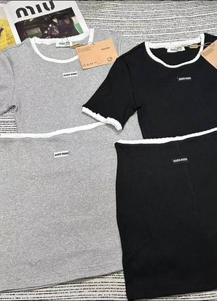 Костюм брендовий футболка та спідниця в стилі miu miu