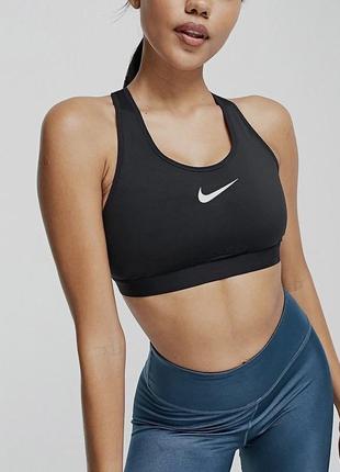 Топ спортивний чорний nike