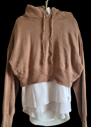 Лонгслив теплый бежевый в рубчик с капюшоном