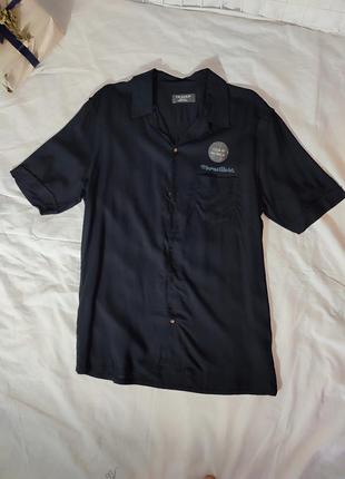 Черная рубашка на короткий рукав, гавайка из фламинго