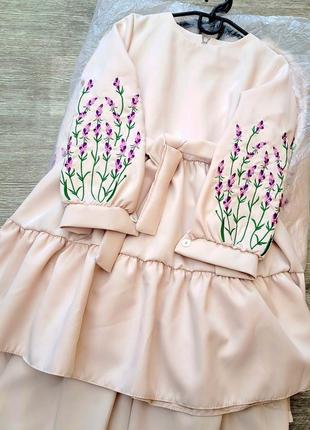 Красивое детское платье для девочки