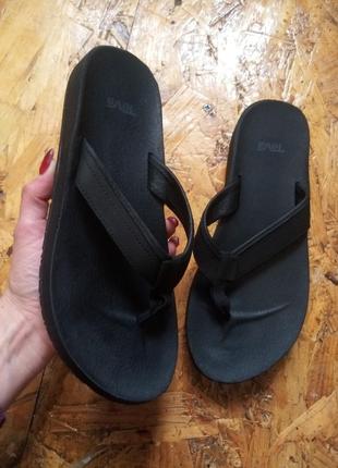 Кожаные шлепанцы ветнамнамки teva