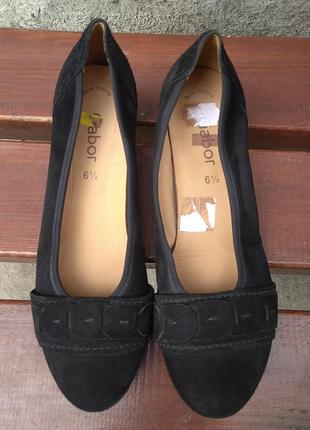 Оригінальні замшеві туфлі gabor