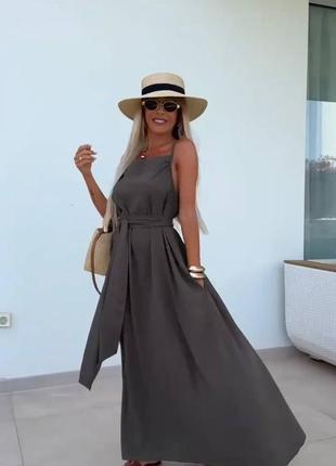 Платье длинное на тонких брителях широкий пояс