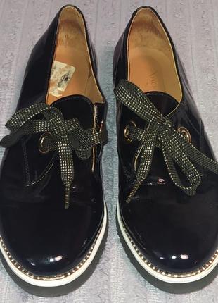 Продам туфли.