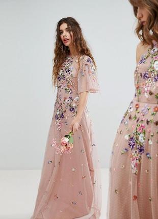 Платье макси с цветочной вышивкой