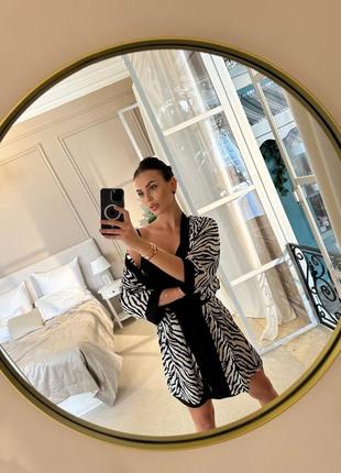 162/24 у набір входить: сатиновий халат і шовкова сорочка. сорочка на брельках, які регулюються, дов