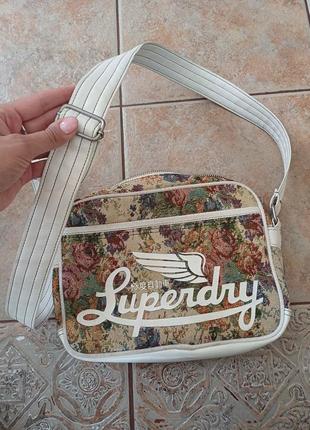 Трендовая сумка от бренда superdry!!