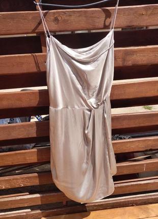 Серебряное летнее платье, сарафан на тоненьких бретельках, с металлическим блеском