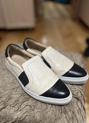 Кожаные мокасины