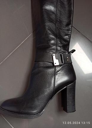 Демисезонные сапоги из натуральной кожи снаружи и внутри