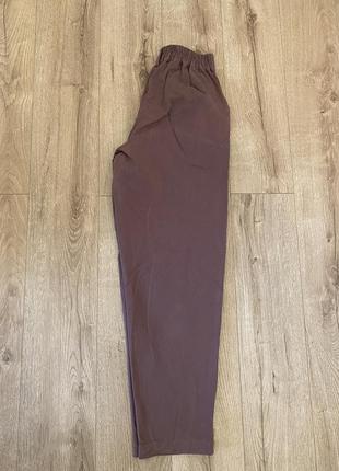 Женские брюки серо-сиреневого цвета
