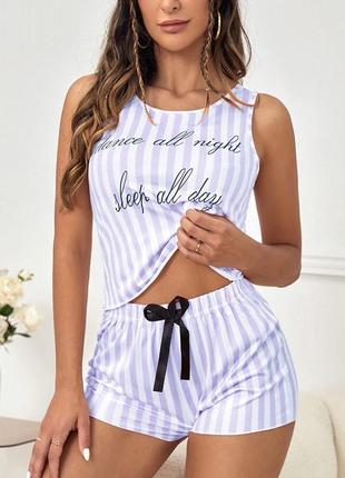 Летняя женская пижама с шортами и футболкой в полоску недорого